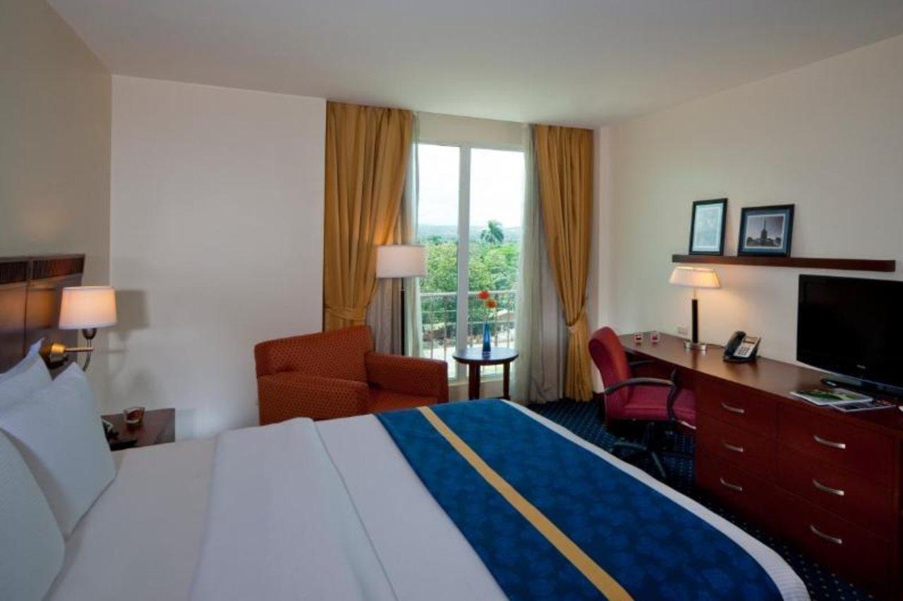 Hodelpa Garden Court Hotell Santiago De Los Caballeros Exteriör bild