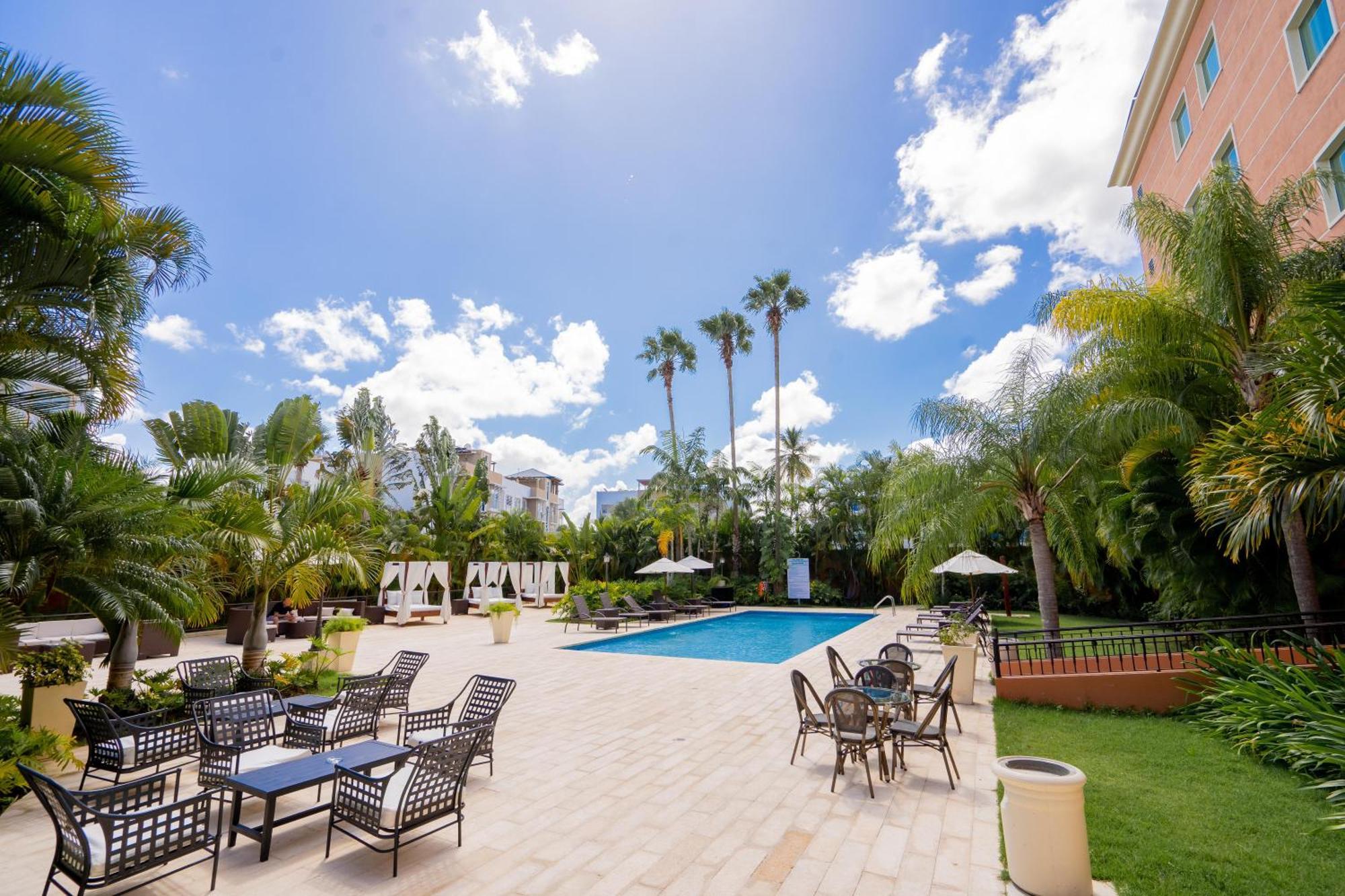 Hodelpa Garden Court Hotell Santiago De Los Caballeros Exteriör bild
